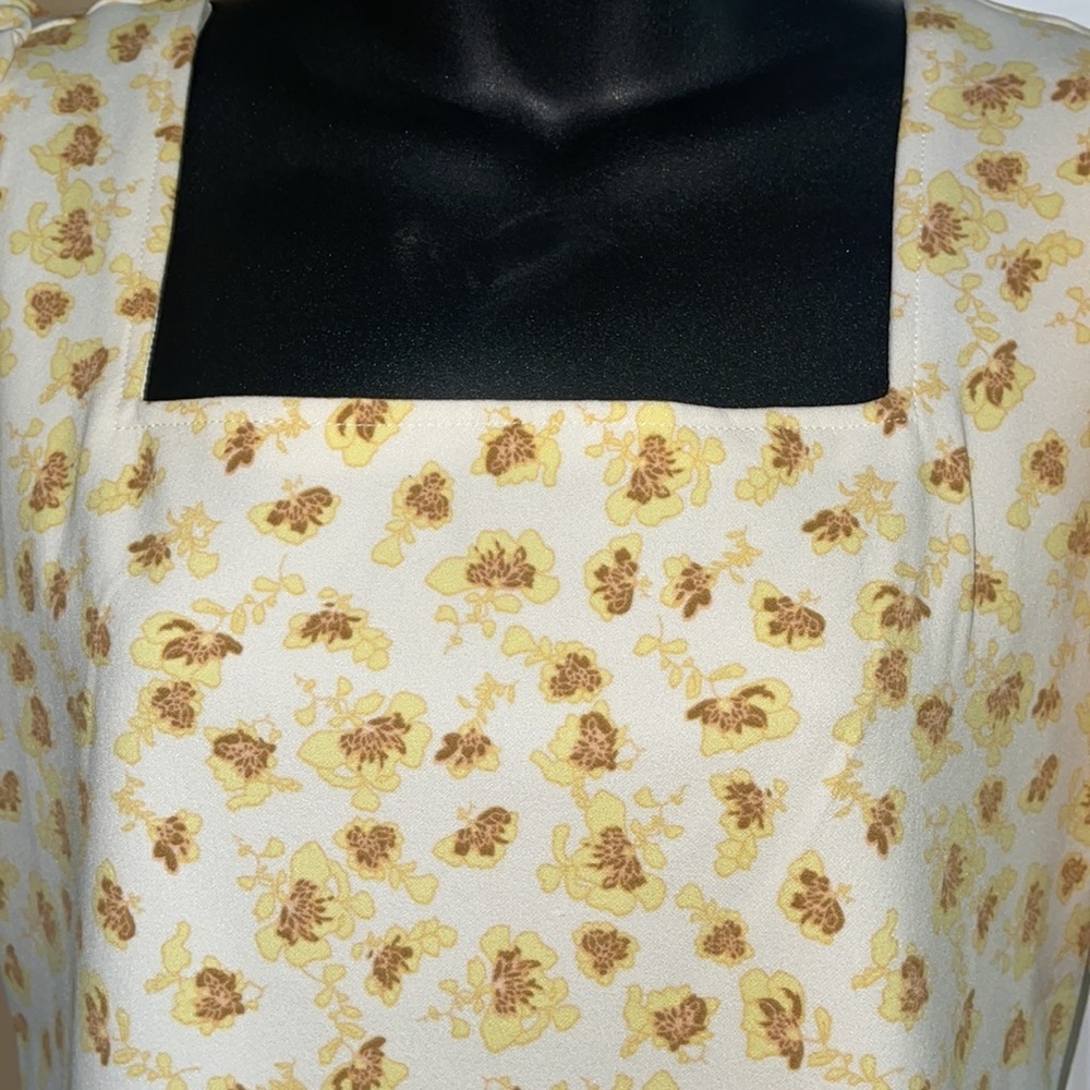 NWT pretty square neck floral top - Picture 4 of 4